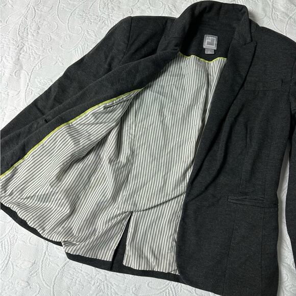 Women’s Gray Open Front Blazer Size Small - Picture 2 of 5